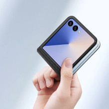 „Dux Ducis Bril“ dėklas, skirtas „Samsung Galaxy Z Flip 7“ – juodas