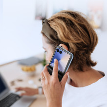 „Dux Ducis Bril“ dėklas, skirtas „Samsung Galaxy Z Flip 7“ – juodas