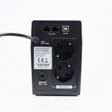 „SilverCloud SafePC 650AVR“ UPS paketas, 360 W galia ir lipni vėliavėlė pridedama