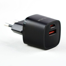 „Evelatus“ USB-A ir USB-C...