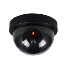 „iWear SC1 CCTV“ lauko namų apsaugos netikra kamera su mirksinčia raudona šviesa, 2 x AA baterijos