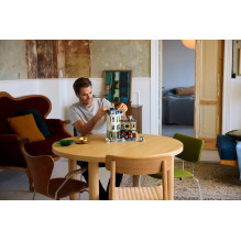 LEGO ICONS 11371 Shopping Street