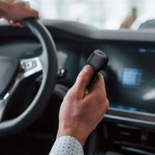 Forcell Car charger Forcell F-Energy Carbon USB C QC3.0 PD 3A 20W + cable USB C to Lightning CC50-1C black