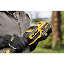 DEWALT 18V Cordless Grass Trimmer DCMST561P1 DEWALT 18V Cordless Grass Trimmer DCMST561P1