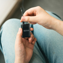 Mikrofoninis krawatowe BOYA BOYAMIC 2-02 be przewodowe 2,4 GHz - czarne