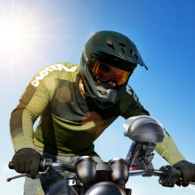 „Joyroom JR-ZS526“ telefono laikiklis nuo saulės dviračiui (šalmo versijai), juodas