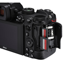 Nikon Z5 + NIKKOR Z 24-200mm f / 4-6.3 VR