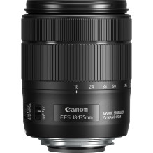 Canon EF-S 18-135mm f / 3.5-5.6 IS USM - Baltoje dėžutėje (white box)