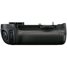 Nikon MB-D14 Battery Pack / Holder (D600, D610) Nikon MB-D14 Battery Pack / Holder (D600, D610)