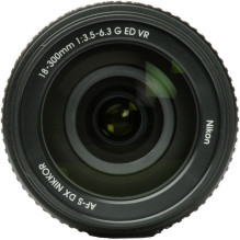 Nikon AF-S DX NIKKOR 18-300mm f / 3.5-6.3G ED VR