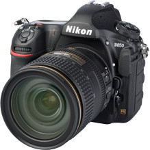 Nikon D850 + 24-120mm f / 4 VR
