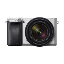 Sony A6400 + 18-135mm OSS...
