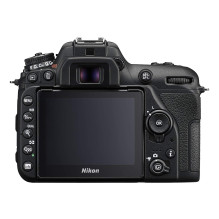Nikon D7500 18-105mm f / 3.5-5.6G ED VR