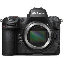 Nikon Z8 + NIKKOR Z 24-70mm f / 4 S