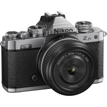 Nikon Z fc + NIKKOR Z 28mm f / 2.8 (SE) (Silver)