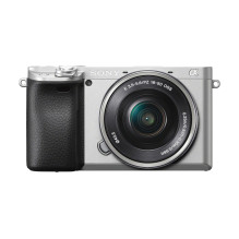 Sony A6400 + 16-50mm OSS...
