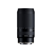 Tamron 70-300mm F / 4.5-6.3...