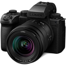 Panasonic Lumix DC-S5 IIX +...