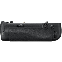 Nikon MB-D18 Battery Pack /...