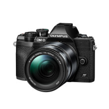 Olympus OM-D E-M10 Mark IV...