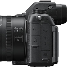 Nikon Z6 III, (Z6III), (Z 6 III), (Z 6III) + NIKKOR Z 24-200mm f / 4-6.3 VR