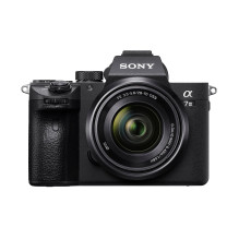 Sony A7 III + 28-70mm OSS...