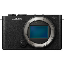 Panasonic Lumix DC-S9 Body...