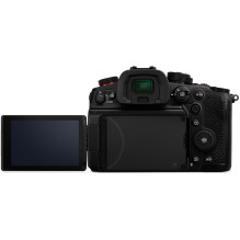 Panasonic Lumix DC-GH7 + LEICA DG VARIO-ELMARIT 12-60mm / F2.8-4 ASPH. / POWER OIS (H-ES12060) (Black)