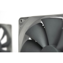Computer Case Fan - Noctua NF-P14S Redux-1500 PWM