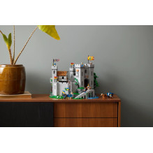 Konstruktorius - LEGO Set - ICONS 10305 Liūto Riterių Pilis 4514 dalių 22 mini figūrėlės 440 mm x 380 mm x 330 mm