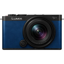 Panasonic Lumix DC-S9N + LUMIX S 18-40mm / F4.5-6.3 (Night Blue) Panasonic Lumix DC-S9N + LUMIX S 18-40mm / F4.5-6.3 (Night Blue)