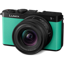 Panasonic Lumix DC-S9N + LUMIX S 18-40mm / F4.5-6.3 (Mint Green) Panasonic Lumix DC-S9N + LUMIX S 18-40mm / F4.5-6.3 (Mint Green)