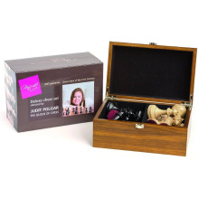 Šachmatų Rinkinys - Judit Polgar Deluxe Medinis 32 Dalių su Dėžute 95mm Karalius Šachmatų Rinkinys - Judit Polgar Deluxe Medinis 32 Dalių su Dėžute 95mm Karalius