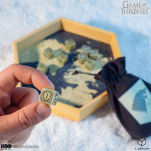 Žaidimų Kauliukų Rinkinys - Game of Thrones Stark 10xD6 Blizgus Smėlis su Juodais Įrašais Žaidimų Kauliukų Rinkinys - Game of Thrones Stark 10xD6 Blizgus Smėlis su Juodais Įrašais