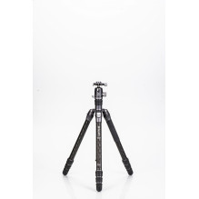 Trikojis - Benro Rhino 34C+VX30 Anglies pluošto vaizdo trikojis su skysčiu galvute Trikojis - Benro Rhino 34C+VX30 Anglies pluošto vaizdo trikojis su skysčiu galvute