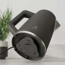 Elektrinis Virdulys - Electrolux E5K1-6AN 1.7L 2400W Automatinis Išjungimas 360° Pagrindas