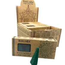 Aromaterapinė Smilkalai - Banjara Smudge Pyramido Formos Kankorėžiai su Pačuliu 10 vnt. Aromaterapinė Smilkalai - Banjara Smudge Pyramido Formos Kankorėžiai su Pačuliu 10 vnt.