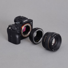 Adapter - Urth Lens Mount Adapter Canon EF / EF-S to Sony E