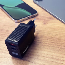 Įkroviklis Wozinsky 'GaN' juodas 20W (USB / USB-C)