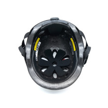 Vaikiškas šalmas - Motus MOTHAM7MBA, kietas apvalkalas, 15 ventiliacijos angų, dydis M, juodas