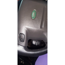 Adapter do sterowania z kierownicy Land Rover Discovery 2001 - 2004. CTSLR003.2
