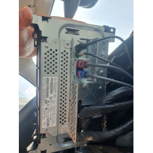 Adapter do podłączenia i aktywowania kamery cofania Mercedes Vito W447 z Audio 15