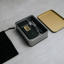 Elektrinis skustuvas - Wahl Travel Shaver Gold Edition (07057-016, įkraunamas, 45 min veikimo laikas) juodas auksas Elektrinis skustuvas - Wahl Travel Shaver Gold Edition (07057-016, įkraunamas, 45 min veikimo laikas) juodas auksas