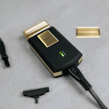Elektrinis skustuvas - Wahl Travel Shaver Gold Edition (07057-016, įkraunamas, 45 min veikimo laikas) juodas auksas Elektrinis skustuvas - Wahl Travel Shaver Gold Edition (07057-016, įkraunamas, 45 min veikimo laikas) juodas auksas
