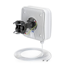 „QuWireless“ lauko antena „QuPanel 5G / LTE MIMO 2x2“, 5 m kabeliai