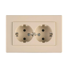 SOCKET DOUBLE EARTHED BEIGE XP