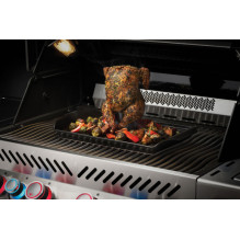 Napoleon Roasting Dish With Chicken Stand