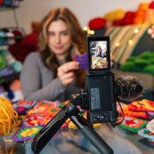 Canon PowerShot V1 Premium Vlogger Kit Black Canon PowerShot V1 Premium Vlogger Kit Black