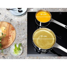 „Electrolux EIS62443“ juoda įmontuojama indukcinė kaitlentė, 60 cm, 4 zonos