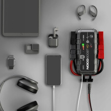 NOCO GB70 Boost 12V 2000A Jump Starter starter device with integrated 12V / USB battery NOCO GB70 Boost 12V 2000A Jump Starter starter device with integrated 12V / USB battery